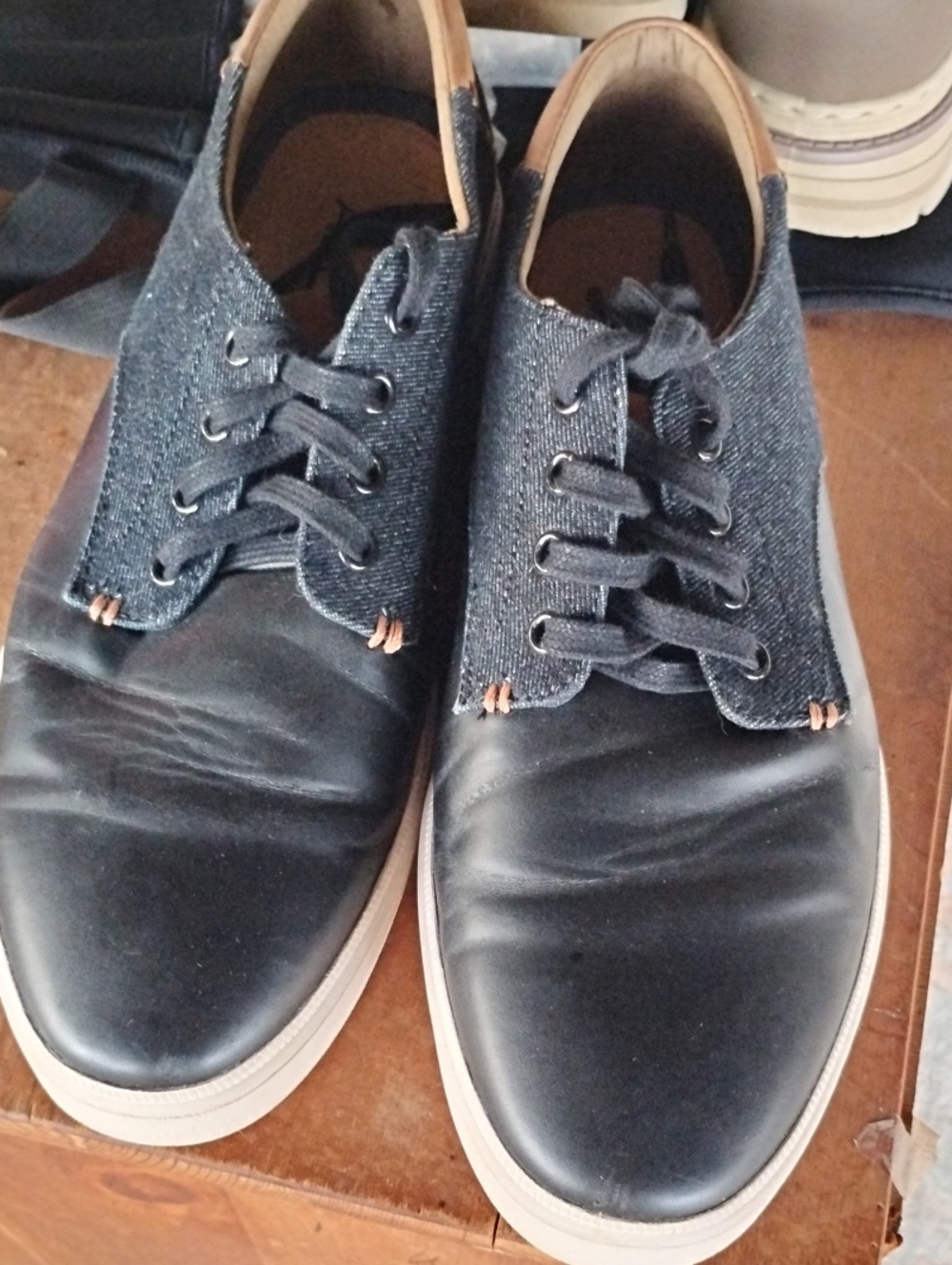 Men's Casual Black Leather & Denim Lace-Up Sneakers